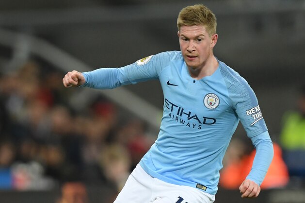 NEWCASTLE UPON TYNE, ENGLAND - JANUARY 29: City player Kevin De Bruyne in action during the Premier League match between Newcastle United and Manchester City at St. James Park on January 29, 2019 in Newcastle upon Tyne, United Kingdom. (Photo by Stu Forster/Getty Images)