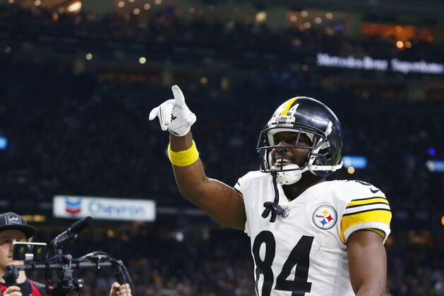Pittsburgh Steelers wide receiver Antonio Brown (84) celebrates sho touchdown reception in the second half of an NFL football game against the New Orleans Saints in New Orleans, Sunday, Dec. 23, 2018. (AP Photo/Butch Dill)