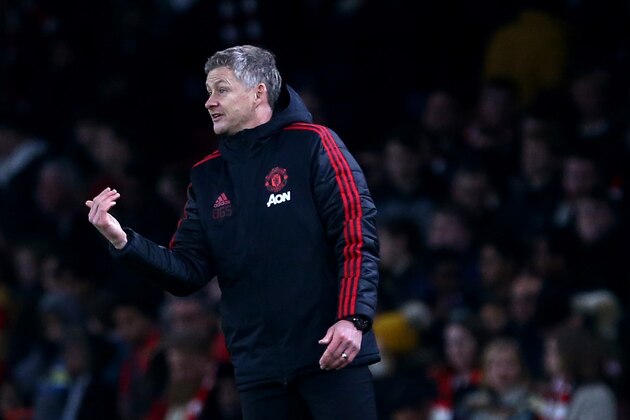 LONDON, ENGLAND - JANUARY 25: Manchester United caretaker Manager Ole Gunnar Solskjaer gestures during the FA Cup 4th round match between Arsenal and Manchester United at The Emirates Stadium on January 25, 2019 in London, United Kingdom. (Photo by Chloe Knott - Danehouse/Getty Images)