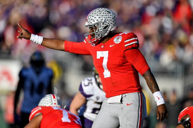 PASADENA, CALIFORNIA - JANUARY 01: Dwayne Haskins #7 of the Ohio State Buckeyes changes to play at the line of scrimmage during the Rose Bowl Game Presented by Northwestern Mutual between Washington and  Ohio State, on January 01, 2019 in Pasadena, California. The Ohio State Buckeyes top the Washington Huskies 28-23 at Rose Bowl. (Photo by Alika Jenner/Getty Images)