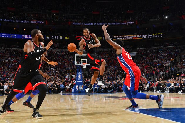PHILADELPHIA, PA - FEBRUARY 5:  Kawhi Leonard #2 of the Toronto Raptors passes the ball against the Philadelphia 76ers on February 5, 2019 at the Wells Fargo Center in Philadelphia, Pennsylvania NOTE TO USER: User expressly acknowledges and agrees that, by downloading and/or using this Photograph, user is consenting to the terms and conditions of the Getty Images License Agreement. Mandatory Copyright Notice: Copyright 2019 NBAE (Photo by Jesse D. Garrabrant/NBAE via Getty Images)