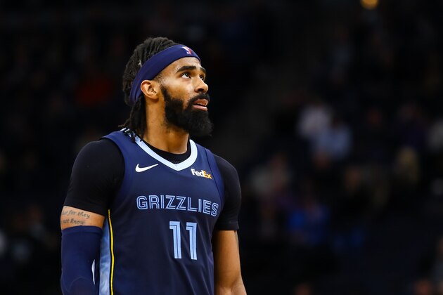 MINNEAPOLIS, MN - JANUARY 30: Mike Conley #11 of the Memphis Grizzlies looks on in the fourth quarter during the game against the Minnesota Timberwolves at Target Center on January 30, 2019 in Minneapolis, Minnesota. The Minnesota Timberwolves defeated the Memphis Grizzlies 99-97 in overtime. NOTE TO USER: User expressly acknowledges and agrees that, by downloading and or using this Photograph, user is consenting to the terms and conditions of the Getty Images License Agreement. (Photo by David Berding/Getty Images)