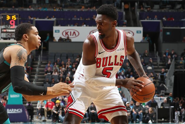 CHARLOTTE, NC - FEBRUARY 2: Bobby Portis #5 of the Chicago Bulls handles the ball against the Charlotte Hornets on February 2, 2019 at the Spectrum Center in Charlotte, North Carolina. NOTE TO USER: User expressly acknowledges and agrees that, by downloading and/or using this photograph, user is consenting to the terms and conditions of the Getty Images License Agreement. Mandatory Copyright Notice: Copyright 2019 NBAE (Photo by Kent Smith/NBAE via Getty Images)