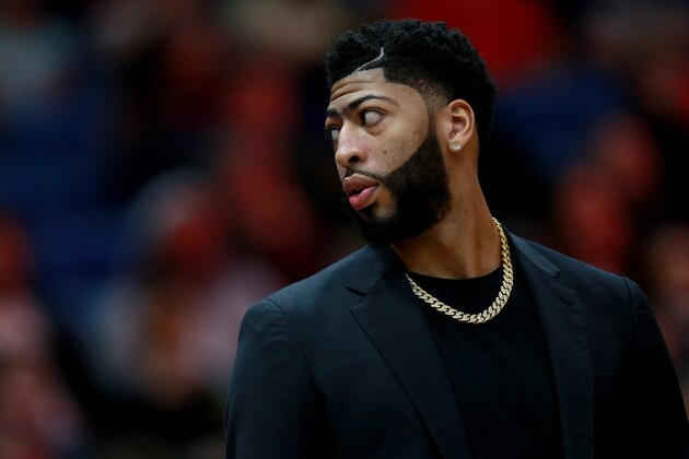 NEW ORLEANS, LOUISIANA - FEBRUARY 04:  Anthony Davis #23 of the New Orleans Pelicans stands on the court during the second half of a game against the Indiana Pacers at the Smoothie King Center on February 04, 2019 in New Orleans, Louisiana. The Indiana Pacers won the game 109 -107.  NOTE TO USER: User expressly acknowledges and agrees that, by downloading and or using this photograph, User is consenting to the terms and conditions of the Getty Images License Agreement. (Photo by Sean Gardner/Getty Images)