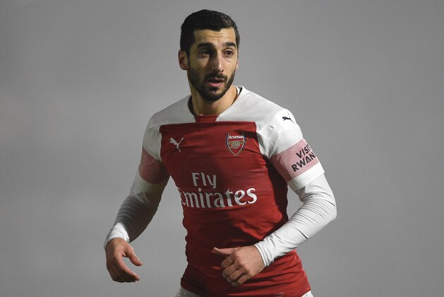 BOREHAMWOOD, ENGLAND - FEBRUARY 04: Henrikh Mkhitaryan of Arsenal looks on during the Premier League 2 match between Arsenal and West Ham at Meadow Park on February 04, 2019 in Borehamwood, England. (Photo by Harriet Lander/Copa/Getty Images)