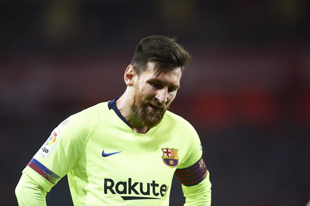BILBAO, SPAIN - FEBRUARY 10: Lionel Messi of FC Barcelona looks on during the La Liga match between Athletic Club and FC Barcelona at San Mames Stadium on February 10, 2019 in Bilbao, Spain. (Photo by Juan Manuel Serrano Arce/Getty Images)