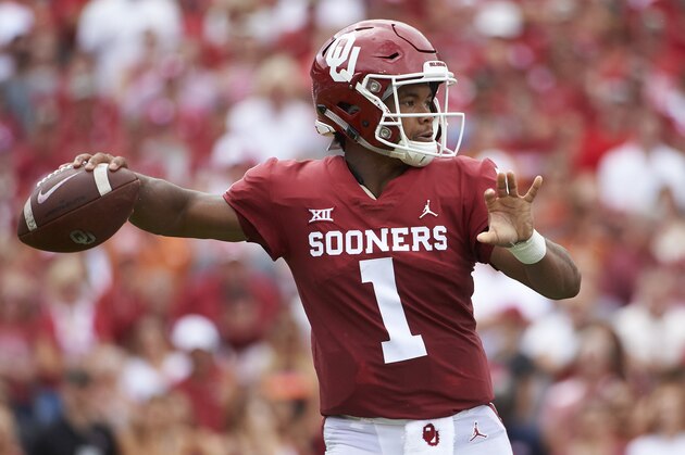 Oklahoma quarterback Kyler Murray (1) throws a pass against Texas during the first half of an NCAA college football game at the Cotton Bowl, Saturday, Oct. 6, 2018, in Dallas. (AP Photo/Cooper Neill)