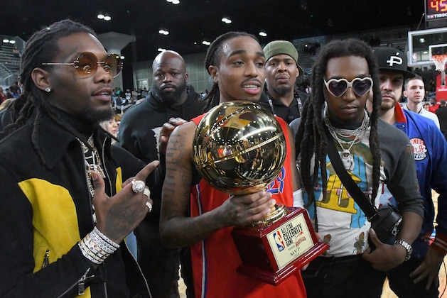 LOS ANGELES, CA - FEBRUARY 16:  (L-R) Recording artists Offset, Quavo, Takeoff of Migos pose during the 2018 NBA All-Star Game Celebrity Game at Los Angeles Convention Center on February 16, 2018 in Los Angeles, California.  (Photo by Jayne Kamin-Oncea/Getty Images)