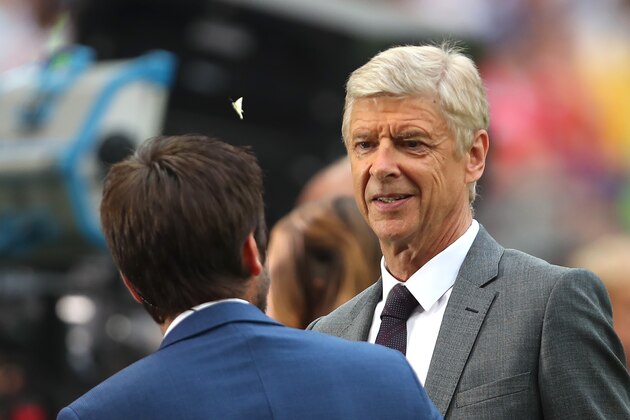 MOSCOW, RUSSIA - JULY 15:  Arsene Wenger looks at a butterfly as he is interviewed for TV prior to the 2018 FIFA World Cup Russia Final between France and Croatia at Luzhniki Stadium on July 15, 2018 in Moscow, Russia. (Photo by Robbie Jay Barratt - AMA/Getty Images)