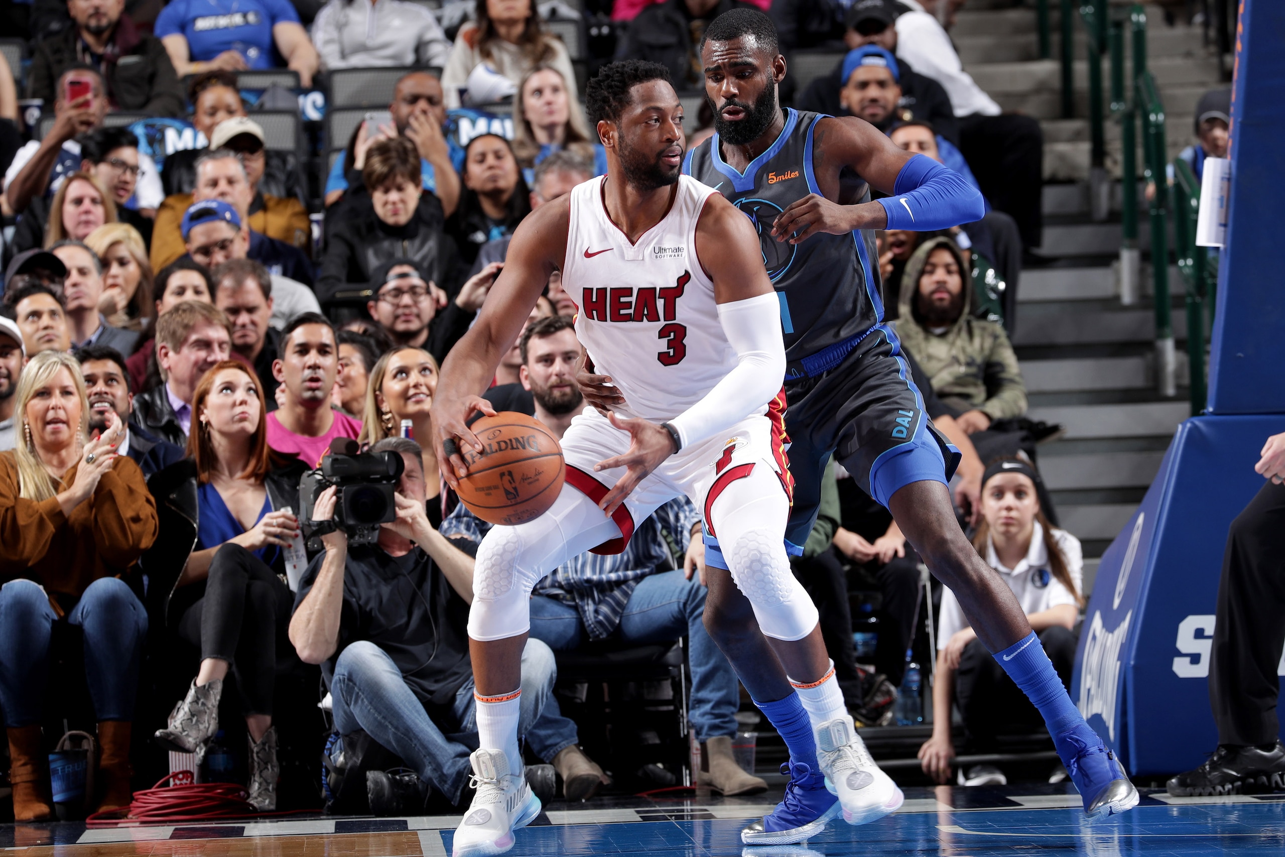DALLAS, TX - FEBRUARY 13: Dwyane Wade #3 of the Miami Heat handles the ball during the game against the Dallas Mavericks on Febuary 13, 2019 at the American Airlines Center in Dallas, Texas. NOTE TO USER: User expressly acknowledges and agrees that, by downloading and or using this photograph, User is consenting to the terms and conditions of the Getty Images License Agreement. Mandatory Copyright Notice: Copyright 2019 NBAE (Photo by Glenn James/NBAE via Getty Images)