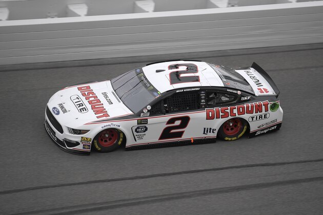 Brad Keselowski (2) makes his way through Turn 4 during qualifying for the NASCAR Daytona 500 auto race at Daytona International Speedway Sunday, Feb. 10, 2019, in Daytona Beach, Fla. (AP Photo/Phelan M. Ebenhack)