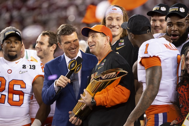 SANTA CLARA, CA - JANUARY 07: Head Coach Dabo Swinney of the Clemson Tigers celebrates with his team after defeating the Alabama Crimson Tide during the College Football Playoff National Championship held at Levi's Stadium on January 7, 2019 in Santa Clara, California. The Clemson Tigers defeated the Alabama Crimson Tide 44-16. (Photo by Jamie Schwaberow/Getty Images)