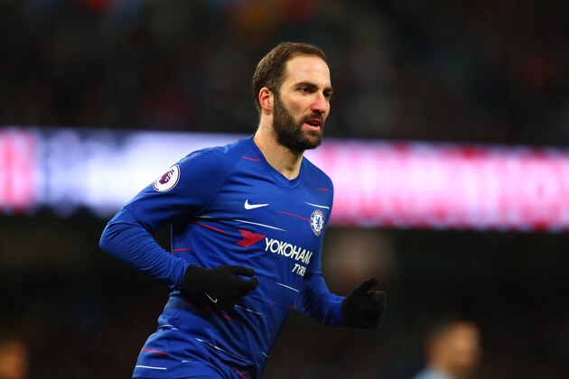 MANCHESTER, ENGLAND - FEBRUARY 10:  Gonzalo Higuain of Chelsea in action during the Premier League match between Manchester City and Chelsea FC at Etihad Stadium on February 10, 2019 in Manchester, United Kingdom. (Photo by Robbie Jay Barratt - AMA/Getty Images)
