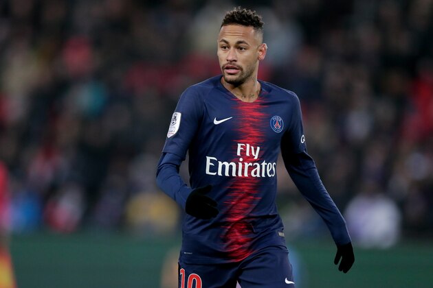 PARIS, FRANCE - JANUARY 19: Neymar Jr of Paris Saint Germain  during the French League 1  match between Paris Saint Germain v Guingamp at the Parc des Princes on January 19, 2019 in Paris France (Photo by Jeroen Meuwsen/Soccrates/Getty Images)