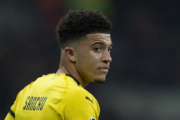 LONDON, ENGLAND - FEBRUARY 13: Jadon Sancho of Borussia Dortmund during the UEFA Champions League Round of 16 First Leg match between Tottenham Hotspur and Borussia Dortmund at Wembley Stadium on February 13, 2019 in London, England. (Photo by Visionhaus/Getty Images)
