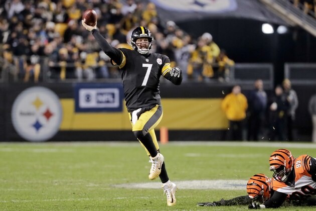 Pittsburgh Steelers quarterback Ben Roethlisberger (7) plays against the Cincinnati Bengals in an NFL football game, Sunday, Dec. 30, 2018, in Pittsburgh. (AP Photo/Gene J. Puskar)