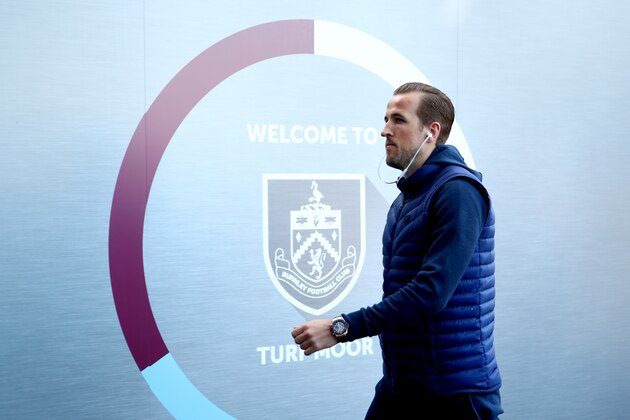 BURNLEY, ENGLAND - FEBRUARY 23:  Harry Kane of Tottenham Hotspur arrives prior to the Premier League match between Burnley FC and Tottenham Hotspur at Turf Moor on February 23, 2019 in Burnley, United Kingdom.  (Photo by Clive Brunskill/Getty Images)