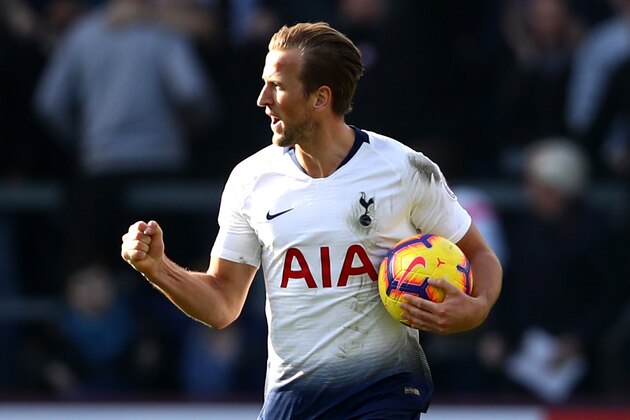 BURNLEY, ENGLAND - FEBRUARY 23: Harry Kane of Tottenham Hotspur celebrates after scoring his team's first goal during the Premier League match between Burnley FC and Tottenham Hotspur at Turf Moor on February 23, 2019 in Burnley, United Kingdom.  (Photo by Clive Brunskill/Getty Images)