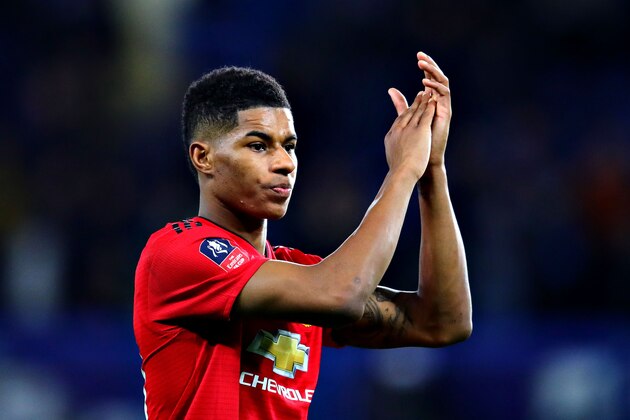 LONDON, ENGLAND - FEBRUARY 18: Marcus Rashford of Manchester United applauds the crowd after the FA Cup Fifth Round match between Chelsea and Manchester United at Stamford Bridge on February 18, 2019 in London, United Kingdom. (Photo by Chris Brunskill/Fantasista/Getty Images)
