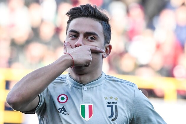 Juventus' Argentine forward Paulo Dybala celebrates after opening the scoring during the Italian Serie A football match Bologna vs Juventus on February 24, 2019 at the Renato-Dall'Ara stadium in Bologna. (Photo by Tiziana FABI / AFP)        (Photo credit should read TIZIANA FABI/AFP/Getty Images)