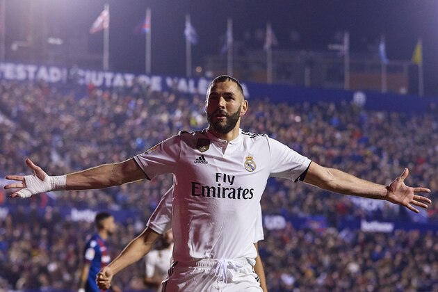 VALENCIA, SPAIN - FEBRUARY 24: Karim Benzema of Real Madrid CF celebrates his side's first goal during the La Liga match between Levante UD and Real Madrid CF at Ciutat de Valencia on February 24, 2019 in Valencia, Spain. (Photo by David Aliaga/MB Media/Getty Images)