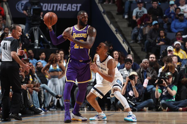 MEMPHIS, TN - FEBRUARY 25: LeBron James #23 of the Los Angeles Lakers handles the ball against the Memphis Grizzlies on February 25, 2019 at FedExForum in Memphis, Tennessee. NOTE TO USER: User expressly acknowledges and agrees that, by downloading and or using this photograph, User is consenting to the terms and conditions of the Getty Images License Agreement. Mandatory Copyright Notice: Copyright 2019 NBAE (Photo by Joe Murphy/NBAE via Getty Images)