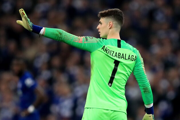 LONDON, ENGLAND - FEBRUARY 24:  Kepa Arrizabalaga of Chelsea reacts as Maurizio Sarri tries to substitute him during the Carabao Cup Final between Chelsea and Manchester City at Wembley Stadium on February 24, 2019 in London, England. (Photo by Marc Atkins/Getty Images)