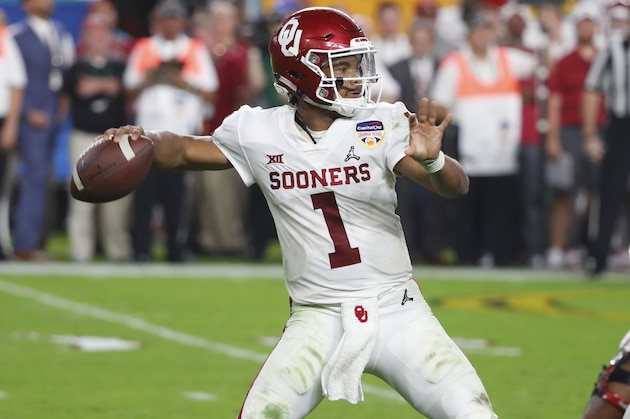 Oklahoma quarterback Kyler Murray (1) looks to pass the ball, during the second half of the Orange Bowl NCAA college football game against Alabama, Saturday, Dec. 29, 2018, in Miami Gardens, Fla. (AP Photo/Wilfredo Lee)