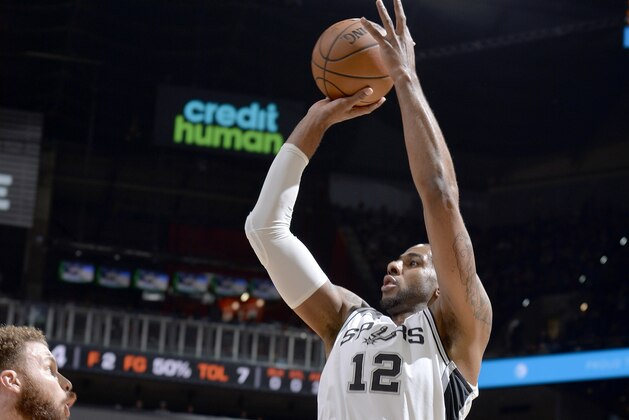 SAN ANTONIO, TX - FEBRUARY 27: LaMarcus Aldridge #12 of the San Antonio Spurs shoots the ball during the game against the Detroit Pistons on February 27, 2019 at the AT&T Center in San Antonio, Texas. NOTE TO USER: User expressly acknowledges and agrees that, by downloading and or using this photograph, user is consenting to the terms and conditions of the Getty Images License Agreement. Mandatory Copyright Notice: Copyright 2019 NBAE (Photos by Mark Sobhani/NBAE via Getty Images)