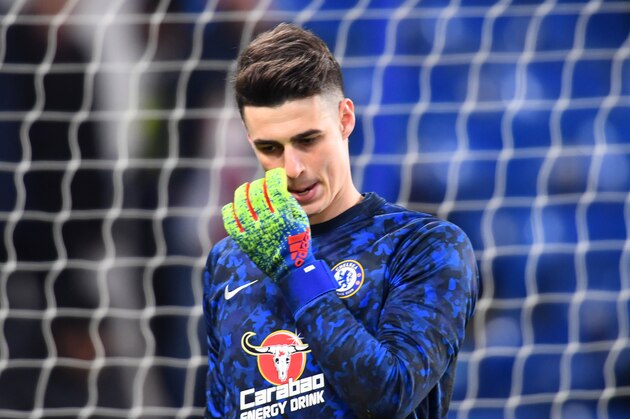 LONDON, ENGLAND - FEBRUARY 27: Kepa Arrizabalaga of Chelsea warms up prior to the Premier League match between Chelsea FC and Tottenham Hotspur at Stamford Bridge on February 27, 2019 in London, United Kingdom. (Photo by Clive Mason/Getty Images)