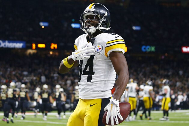 Pittsburgh Steelers wide receiver Antonio Brown (84) celebrates sho touchdown reception in the second half of an NFL football game against the New Orleans Saints in New Orleans, Sunday, Dec. 23, 2018. (AP Photo/Butch Dill)