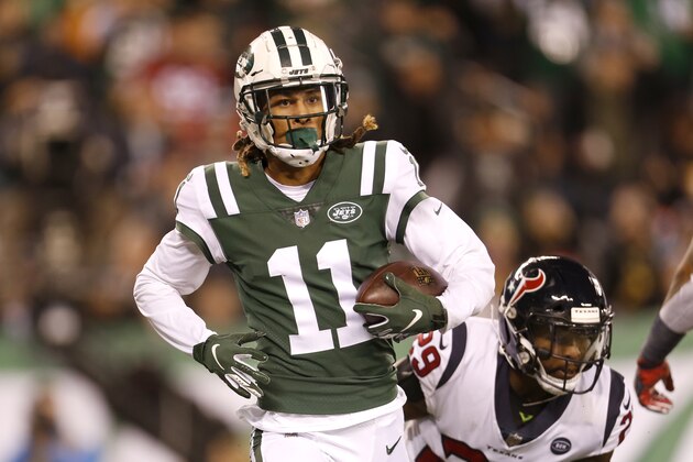 New York Jets wide receiver Robby Anderson catches a touchdown pass form quarterback Sam Darnold, not pictured, during the first half of an NFL football game against the Houston Texans, Saturday, Dec. 15, 2018, in East Rutherford, N.J. (AP Photo/Adam Hunger)