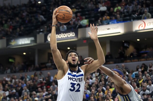 INDIANAPOLIS, INDIANA - FEBRUARY 28:  Karl-Anthony Towns #32 of the Minnesota Timberwolves shoots the ball against the Indiana Pacers at Bankers Life Fieldhouse on February 28, 2019 in Indianapolis, Indiana. (Photo by Andy Lyons/Getty Images)