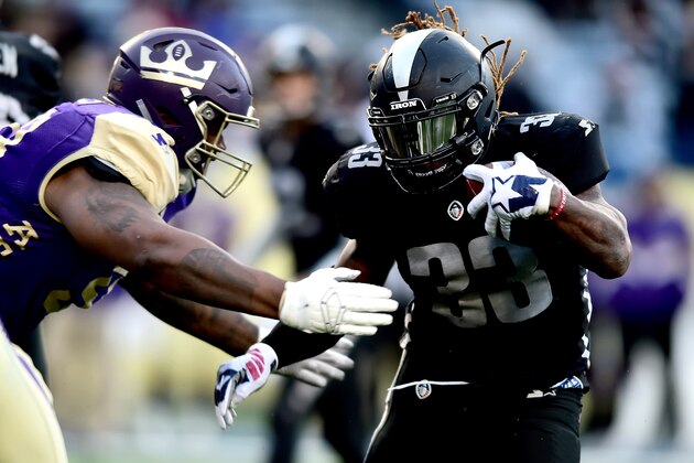 ATLANTA, GEORGIA - FEBRUARY 24:  Trent Richardson #33 of Birmingham Iron carries the ball against the Atlanta Legends during the third quarter of the Alliance of American Football game at Georgia State Stadium on February 24, 2019 in Atlanta, Georgia. (Photo by Logan Riely/AAF/Getty Images)