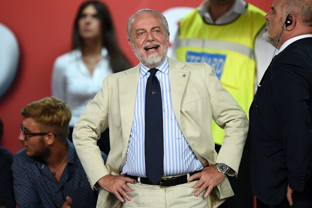 NAPLES, ITALY - AUGUST 01:  Aurelio De Laurentiis the President of SSC Napoli looks on prior to during the pre-season friendly match between SSC Napoli and OGC Nice at Stadio San Paolo on August 1, 2016 in Naples, Italy.  (Photo by Francesco Pecoraro/Getty Images)