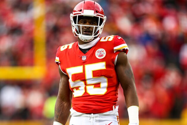 KANSAS CITY, MO - DECEMBER 30: Dee Ford #55 of the Kansas City Chiefs looks in to the crowd during the first half of the game against the Oakland Raiders at Arrowhead Stadium on December 30, 2018 in Kansas City, Missouri. (Photo by David Eulitt/Getty Images)