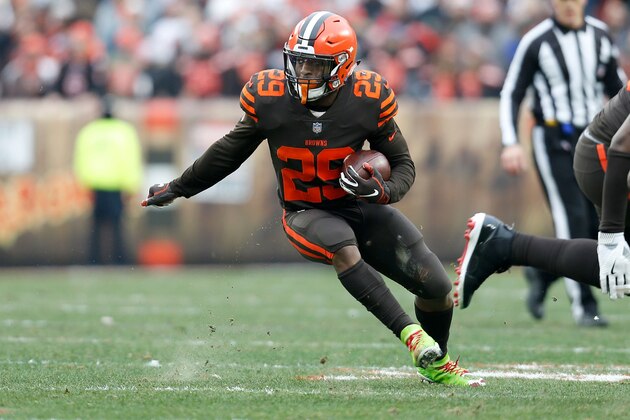CLEVELAND, OH - DECEMBER 23:  Duke Johnson Jr. #29 of the Cleveland Browns runs with the ball during the game against the Cincinnati Bengals at FirstEnergy Stadium on December 23, 2018 in Cleveland, Ohio. (Photo by Kirk Irwin/Getty Images)