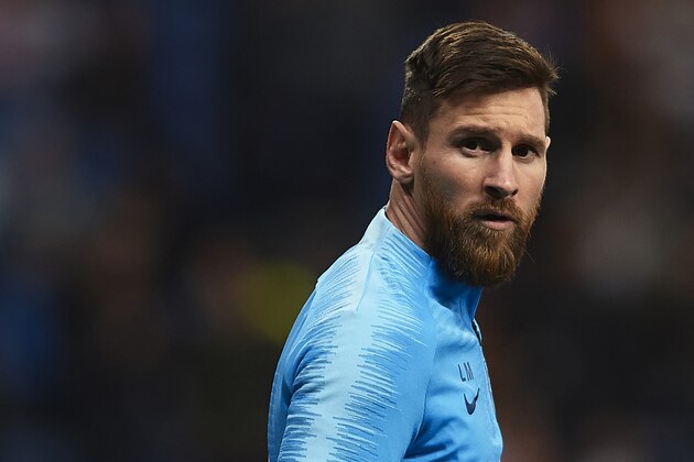 MADRID, SPAIN - MARCH 02: Lionel Messi of FC Barcelona warms up prior to the La Liga match between Real Madrid CF and FC Barcelona at Estadio Santiago Bernabeu on March 02, 2019 in Madrid, Spain. (Photo by Quality Sport Images/Getty Images)