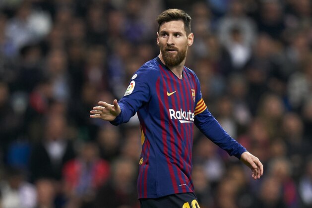 MADRID, SPAIN - MARCH 02: Lionel Messi of Barcelona reacts during the La Liga match between Real Madrid CF and FC Barcelona at Estadio Santiago Bernabeu on March 02, 2019 in Madrid, Spain. (Photo by Quality Sport Images/Getty Images)