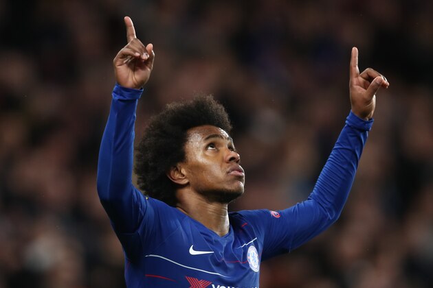 LONDON, ENGLAND - MARCH 07:  Willian of Chelsea celebrates scoring their 2nd goal during the UEFA Europa League Round of 16 First Leg match between Chelsea and Dynamo Kyiv at Stamford Bridge on March 7, 2019 in London, England. (Photo by Marc Atkins/Getty Images)