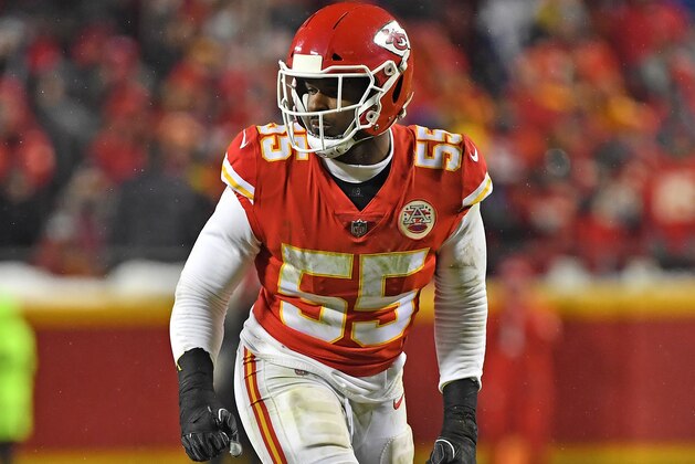 KANSAS CITY, MO - JANUARY 12:  Outside linebacker Dee Ford #55 of the Kansas City Chiefs gets set on defense against the Indianapolis Colts during the second half of the AFC Divisional Round playoff game at Arrowhead Stadium on January 12, 2019 in Kansas City, Missouri. (Photo by Peter G. Aiken/Getty Images)