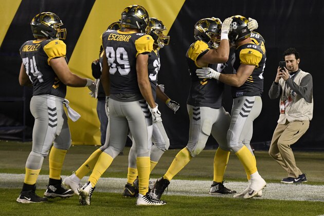 SAN DIEGO, CALIFORNIA - MARCH 09:  Ben Johnson #88 of the San Diego Fleet celebrates his touchdown with teammates during the second half of the Alliance of American Football game against the the Salt Lake Stallions at SDCCU Stadium on March 09, 2019 in San Diego, California. (Photo by Denis Poroy/AAF/Getty Images)