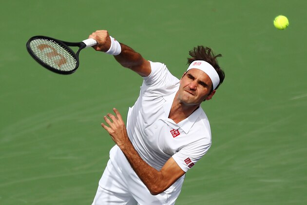 INDIAN WELLS, CALIFORNIA - MARCH 10: Roger Federer of Switzerland serves against Peter Gojowczyk of Germany during their men's singles second round match on Day 7 of the BNP Paribas Open at the Indian Wells Tennis Garden on March 10, 2019 in Indian Wells, California. (Photo by Yong Teck Lim/Getty Images)
