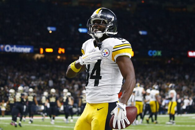 Pittsburgh Steelers wide receiver Antonio Brown (84) celebrates sho touchdown reception in the second half of an NFL football game against the New Orleans Saints in New Orleans, Sunday, Dec. 23, 2018. (AP Photo/Butch Dill)