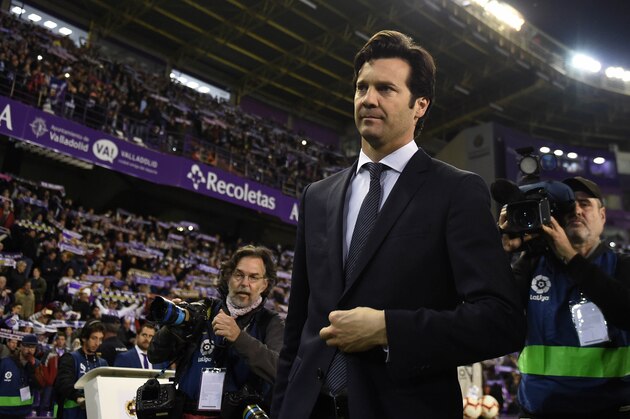 VALLADOLID, SPAIN - MARCH 10: Santiago Solari, manager of Real Madrid looks on before the La Liga match between Real Valladolid CF and Real Madrid CF at Estadio Jose Zorrilla on March 10, 2019 in Valladolid, Spain. (Photo by Denis Doyle/Getty Images)