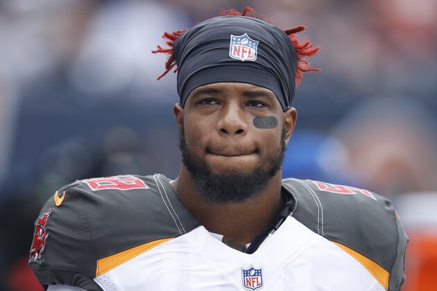 CHICAGO, IL - SEPTEMBER 30: Kwon Alexander #58 of the Tampa Bay Buccaneers looks on during the game against the Chicago Bears at Soldier Field on September 30, 2018 in Chicago, Illinois. The Bears won 48-10. (Photo by Joe Robbins/Getty Images)