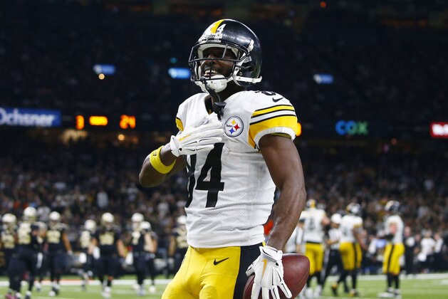 Pittsburgh Steelers wide receiver Antonio Brown (84) celebrates sho touchdown reception in the second half of an NFL football game against the New Orleans Saints in New Orleans, Sunday, Dec. 23, 2018. (AP Photo/Butch Dill)