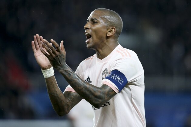 PARIS, FRANCE - MARCH 6: Ashley Young of Manchester United during the UEFA Champions League Round of 16 Second Leg match between Paris Saint-Germain (PSG) and Manchester United at Parc des Princes stadium on March 6, 2019 in Paris, France. (Photo by Jean Catuffe/Getty Images)