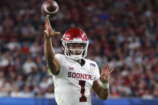 Oklahoma quarterback Kyler Murray (1) looks to pass, during the second half of the Orange Bowl NCAA college football game against Alabama, Saturday, Dec. 29, 2018, in Miami Gardens, Fla. (AP Photo/Wilfredo Lee)