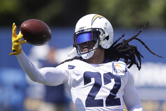 Los Angeles Chargers' Jason Verrett catches a pass during practice at the NFL football team's minicamp Thursday,June 14, 2018, in Costa Mesa, Calif. (AP Photo/Chris Carlson)